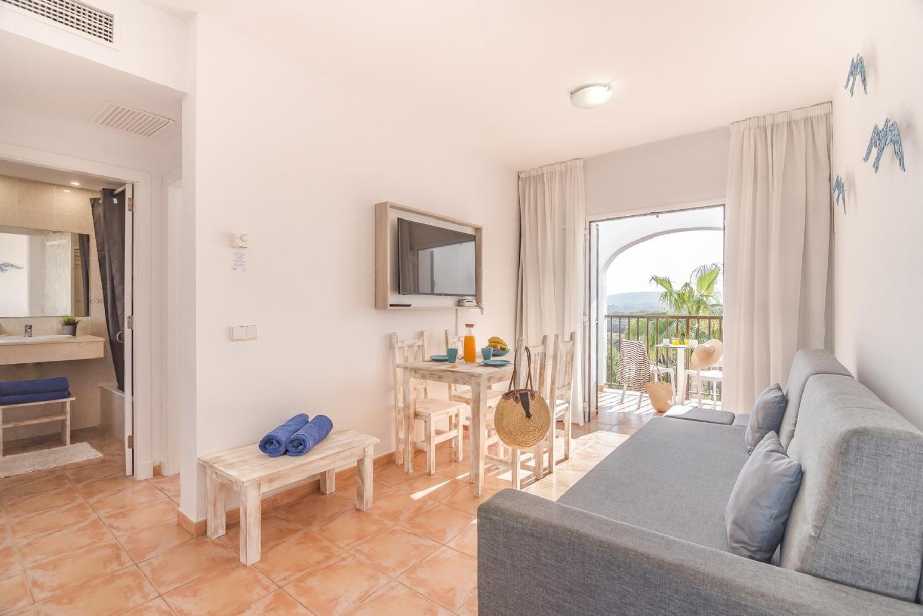 Carema Club Hotel apartamentowy 4*